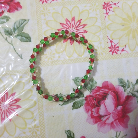 Handmade Christmas Eve Jolly Bracelet - Picture 5 of 11